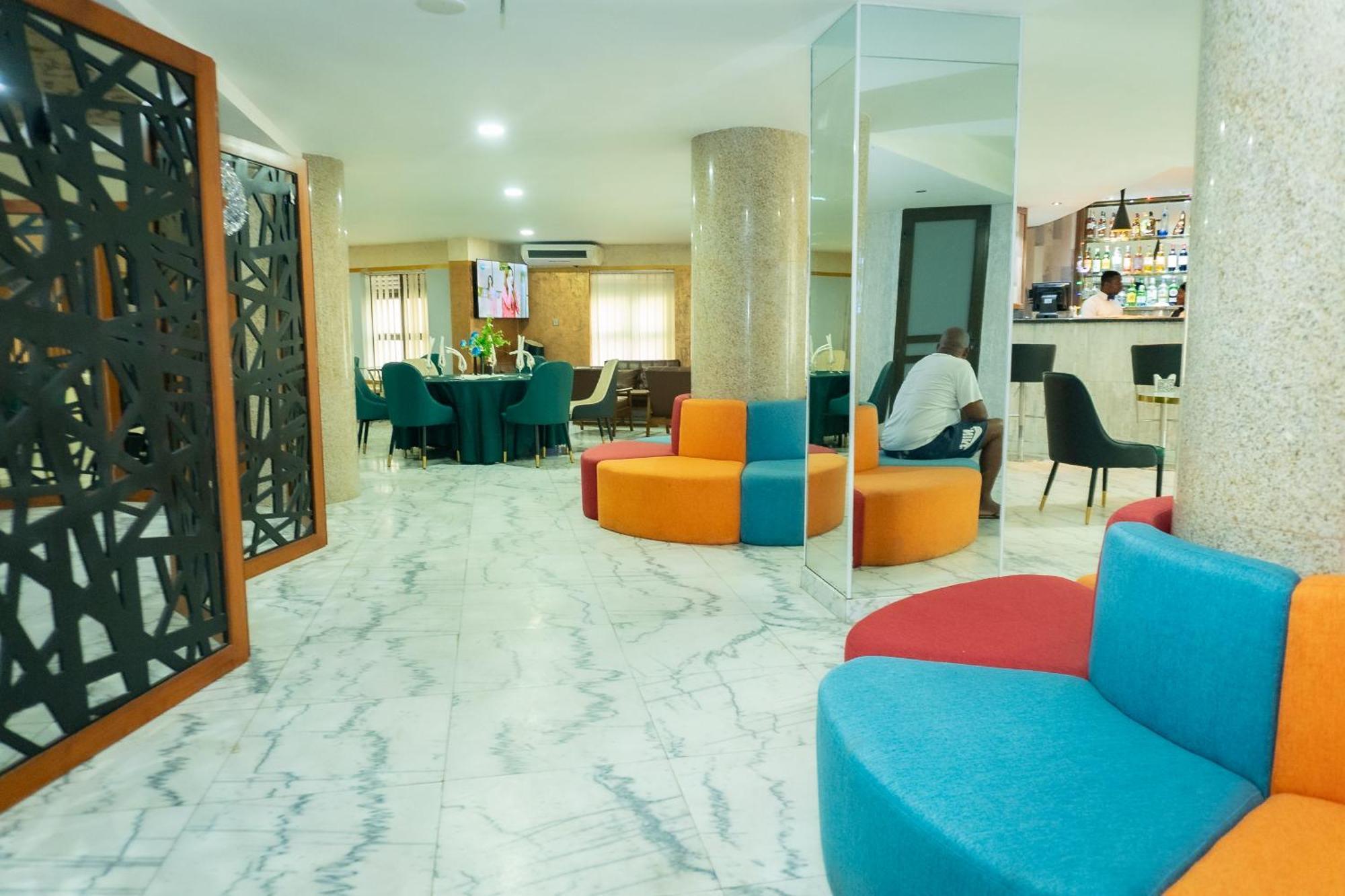Hotel Le Figaro Douala Exterior foto